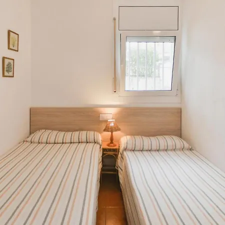 Emporion - Apt, Kpolitur * Platja d'Aro