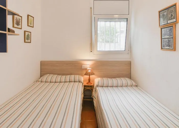 Emporion - Apt, Kpolitur * Платжа-д'Ару