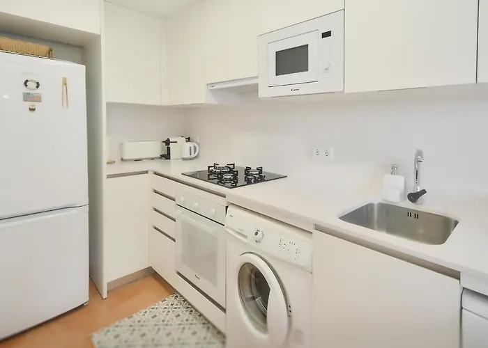 Emporion - Apt, Kpolitur Castell-Platja d'Aro