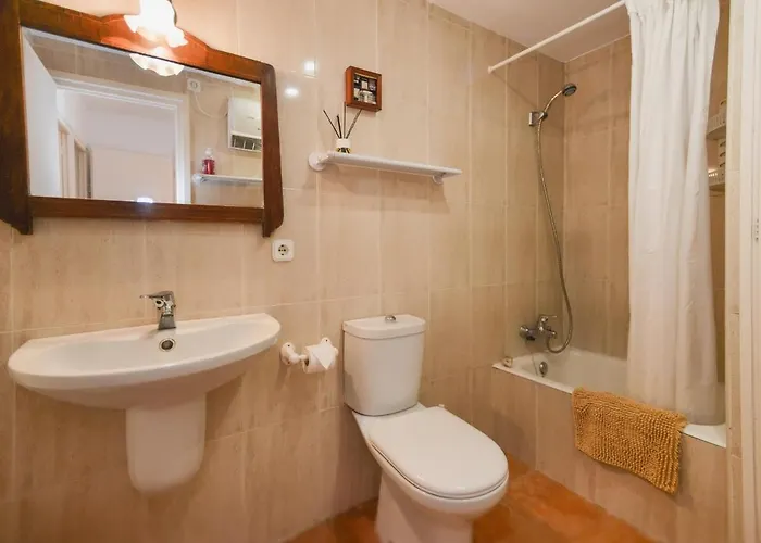 Emporion - Apt, Kpolitur * Castell-Platja d'Aro